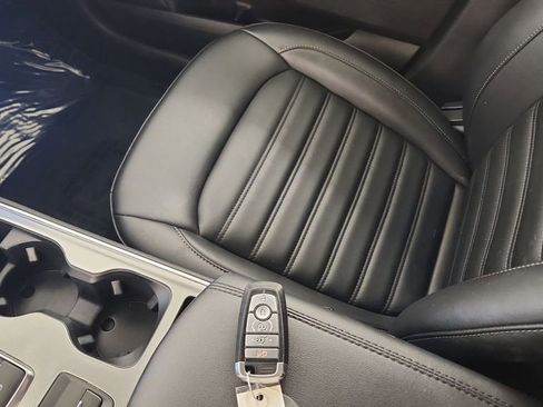 Certified 2022 Ford Edge SEL w/ Convenience Package image 23