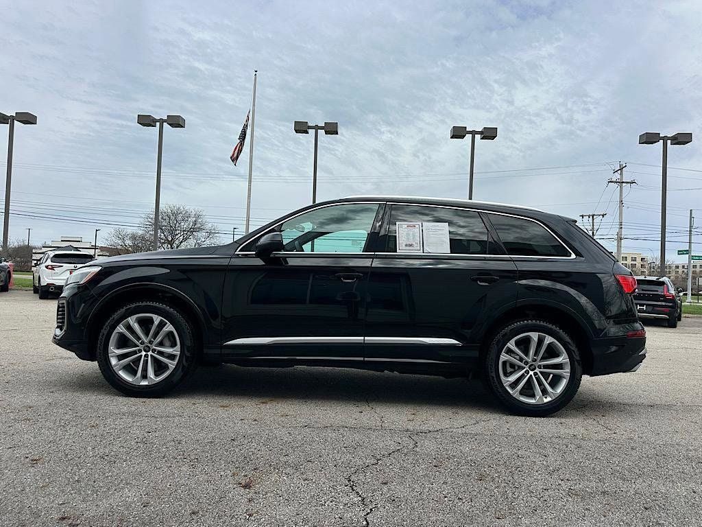Used 2025 Audi Q7 3.0T Premium Plus AWD/4WD image 2