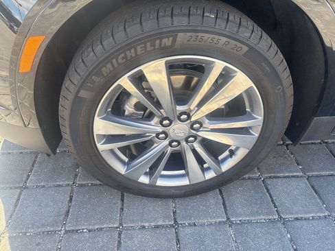 Used 2025 Cadillac XT5 Premium Luxury image 8