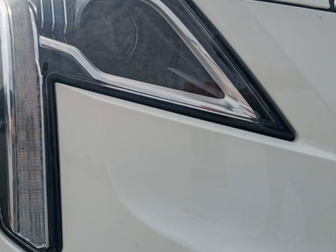 Used 2022 Cadillac XT5 Premium Luxury FWD image 10