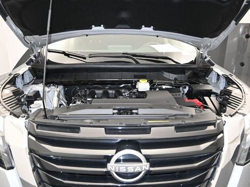 Certified 2024 Nissan Pathfinder SV image 28