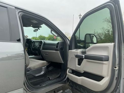 Used 2022 Ford F250 XLT w/ Black Appearance Package AWD/4WD image 17