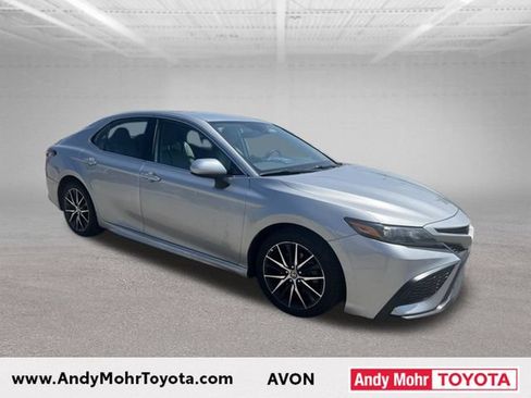 Used 2021 Toyota Camry SE FWD image 3