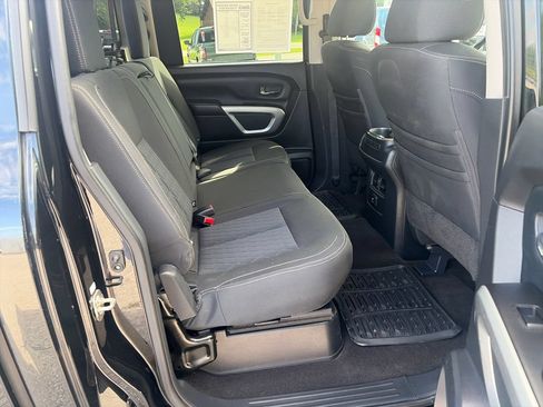 Used 2018 Nissan Titan SV w/ SV Convenience Package AWD/4WD image 42