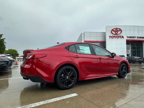 New 2026 Toyota Camry SE FWD image 4