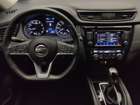 Used 2018 Nissan Rogue SV w/ Premium Package FWD image 22