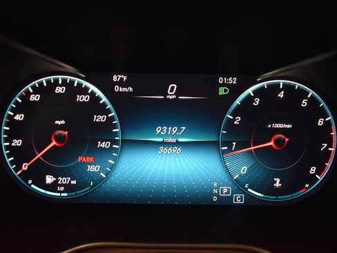 Used 2022 Mercedes-Benz GLC 300 4MATIC image 25