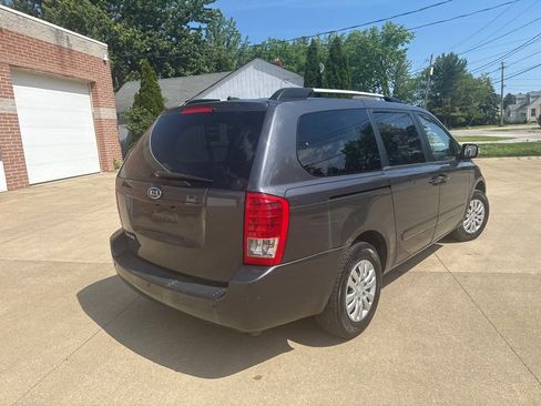 Used 2012 Kia Sedona LX FWD image 6