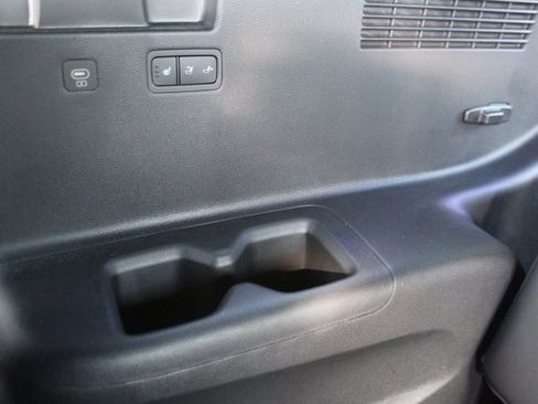 Used 2023 Hyundai Palisade Calligraphy image 32