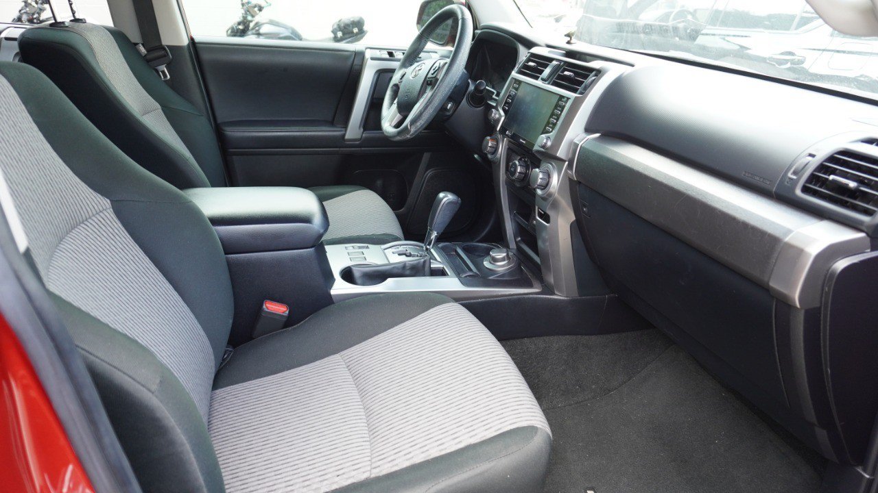 Used 2021 Toyota 4Runner SR5 AWD/4WD image 11