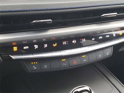 Used 2024 Cadillac XT4 Sport image 16