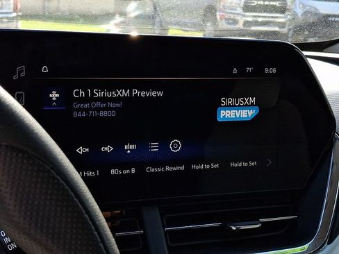 Certified 2025 Chevrolet Trax LT FWD image 17