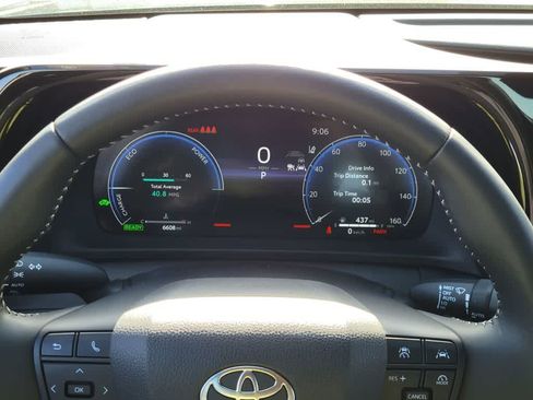 Used 2026 Toyota Crown AWD/4WD image 21
