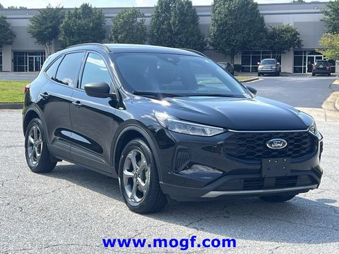 Used 2025 Ford Escape ST-Line FWD image 4