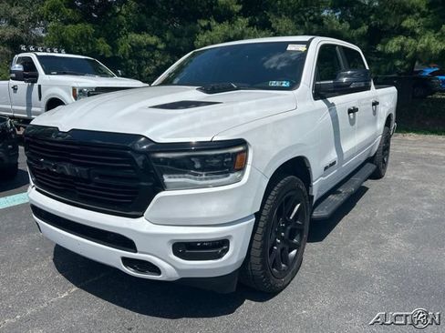 Used 2023 RAM 1500 Laramie AWD/4WD image 1