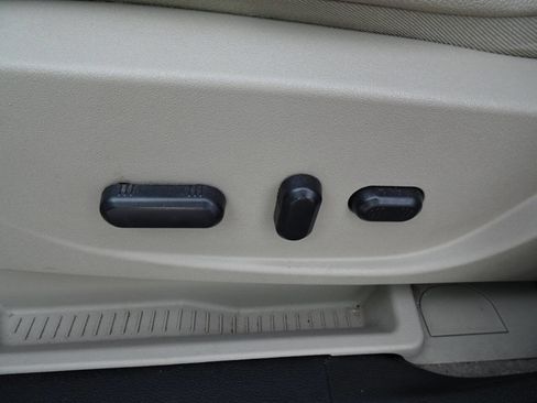 Used 2013 Ford C-MAX Energi SEL image 14