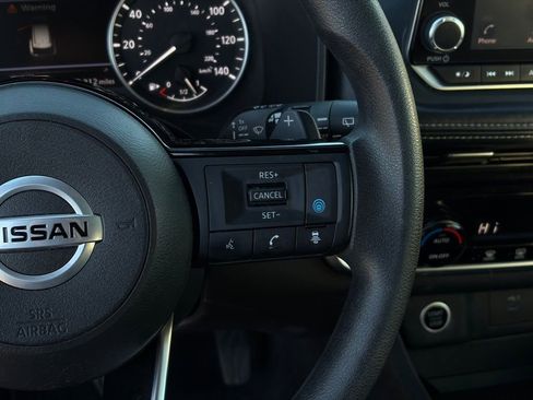 Certified 2021 Nissan Rogue SV image 17