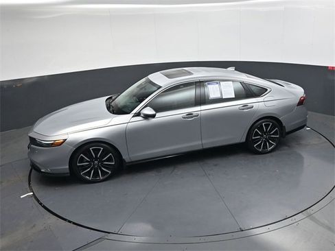 Used 2024 Honda Accord Touring image 22