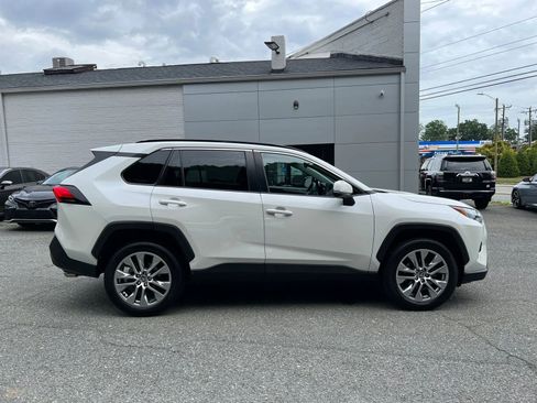 Used 2022 Toyota RAV4 XLE Premium FWD image 3