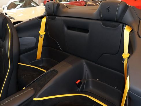 Certified 2025 Ferrari Roma Spider RWD image 87
