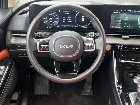 Used 2024 Kia Carnival SX FWD image 16