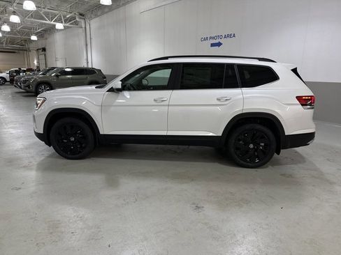 New 2026 Volkswagen Atlas SE image 5