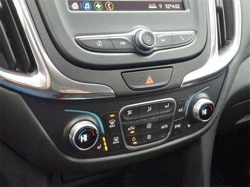 Used 2020 Chevrolet Equinox LT image 14
