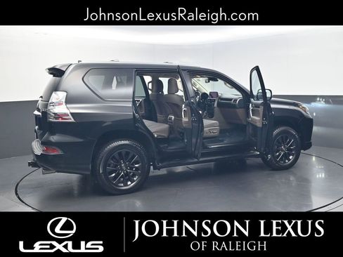 Used 2023 Lexus GX 460 Premium w/ Premium Package AWD/4WD image 31