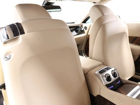 Used 2015 Rolls-Royce Wraith RWD image 76