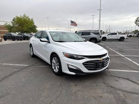 Certified 2025 Chevrolet Malibu LT FWD image 4