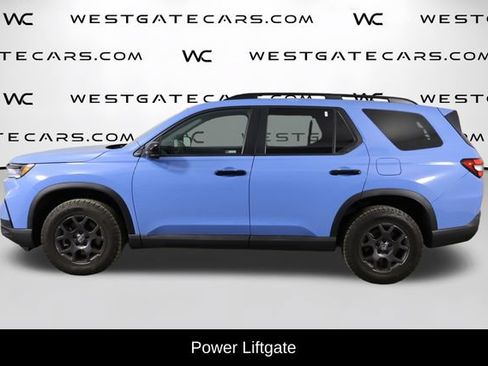 Used 2025 Honda Pilot TrailSport image 5