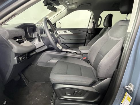 Used 2025 Ford Explorer Active image 10