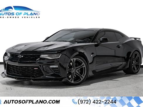 Used 2017 Chevrolet Camaro SS RWD image 1
