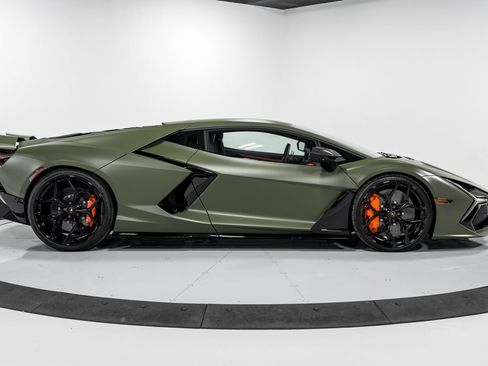 Used 2024 Lamborghini Revuelto AWD/4WD image 2