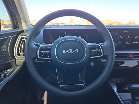 Certified 2025 Kia Sorento LX image 21
