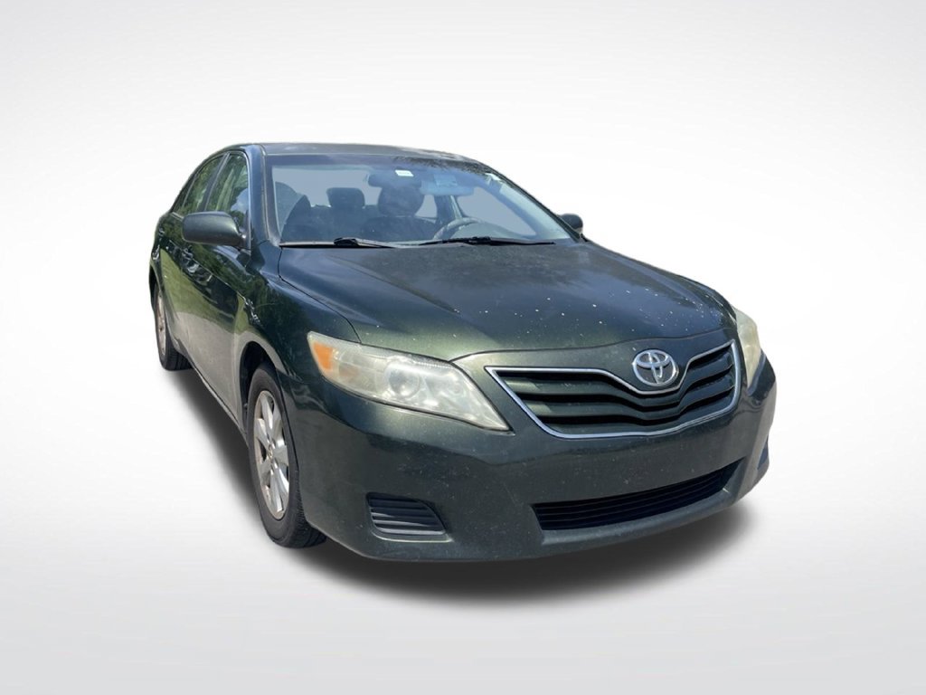 Used 2010 Toyota Camry LE FWD image 2