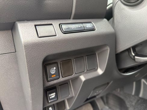 Used 2026 Nissan Frontier SV w/ All-Weather Content Package AWD/4WD image 12