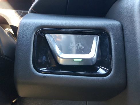 New 2026 GMC Yukon XL AT4 image 30