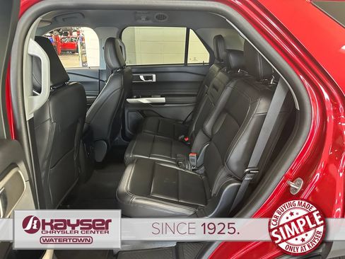Used 2023 Ford Explorer XLT w/ Equipment Group 202A AWD/4WD image 36