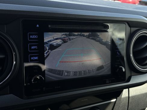 Used 2018 Toyota Tacoma TRD Sport w/ Technology Package RWD image 19