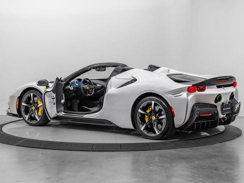 Certified 2024 Ferrari SF90 Spider image 2