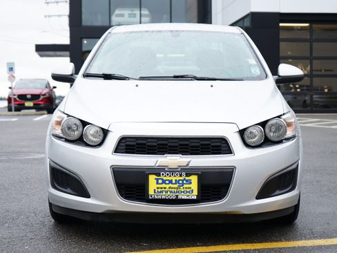 Used 2015 Chevrolet Sonic LT image 11