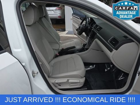 Used 2018 Volkswagen Passat 2.0T R-Line w/ R-Line Lighting Package FWD image 18