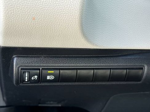 Used 2024 Toyota Corolla LE FWD image 21