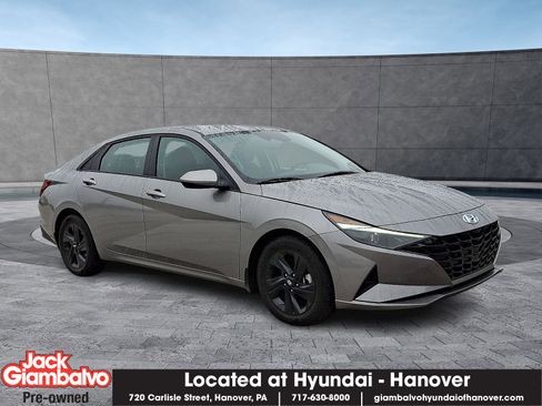 Used 2023 Hyundai Elantra SEL image 1
