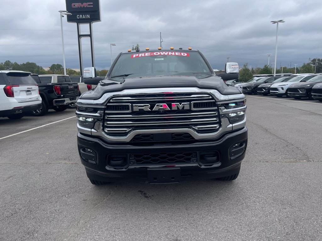Used 2025 RAM 3500 Laramie AWD/4WD image 2