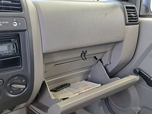 Used 2005 Chevrolet Colorado 2WD Regular Cab w/ Value Leader Package image 16