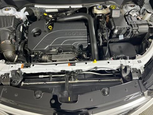 Used 2023 Chevrolet Equinox Premier image 20