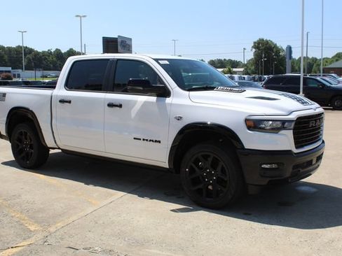 New 2026 RAM 1500 Laramie AWD/4WD image 7