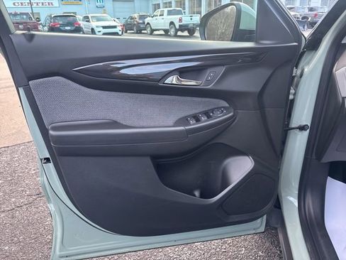 Used 2025 Chevrolet TrailBlazer LT image 7